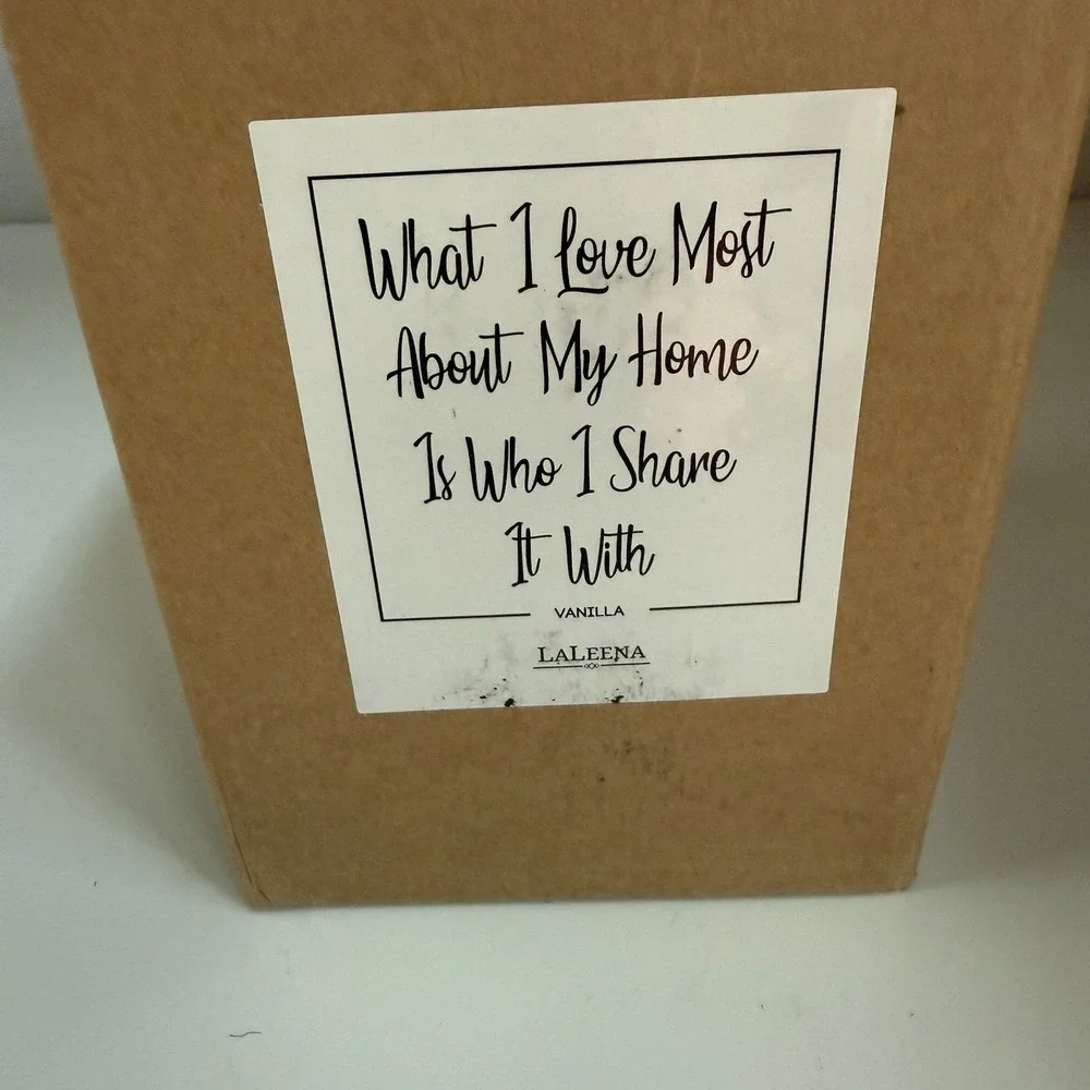 Vanilla Scented Soy Candle 14oz 50 Hour Burn Housewarming New Home Gift NEW